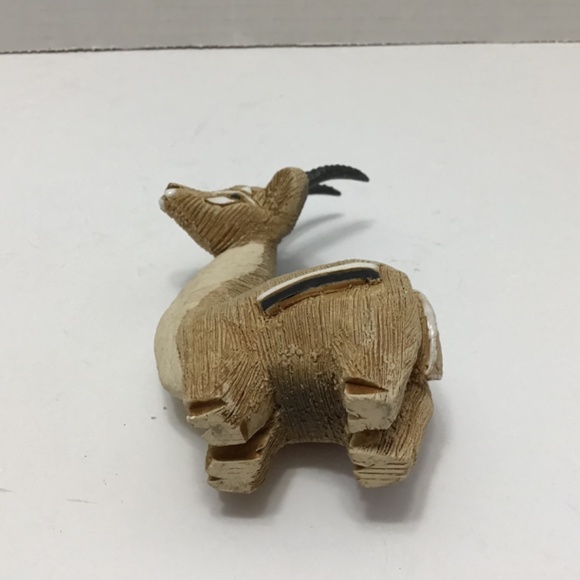 Artesania Rinconada GAZELLE 4.75" Clay Figurine SIGNED - Picture 7 of 7